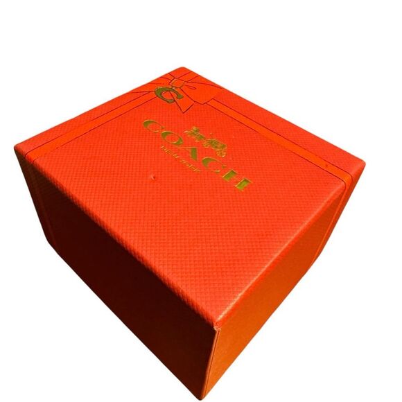 Coach Silver tone cuff bracelet in a Vibrant Red Gift Box - Picture 10 of 10